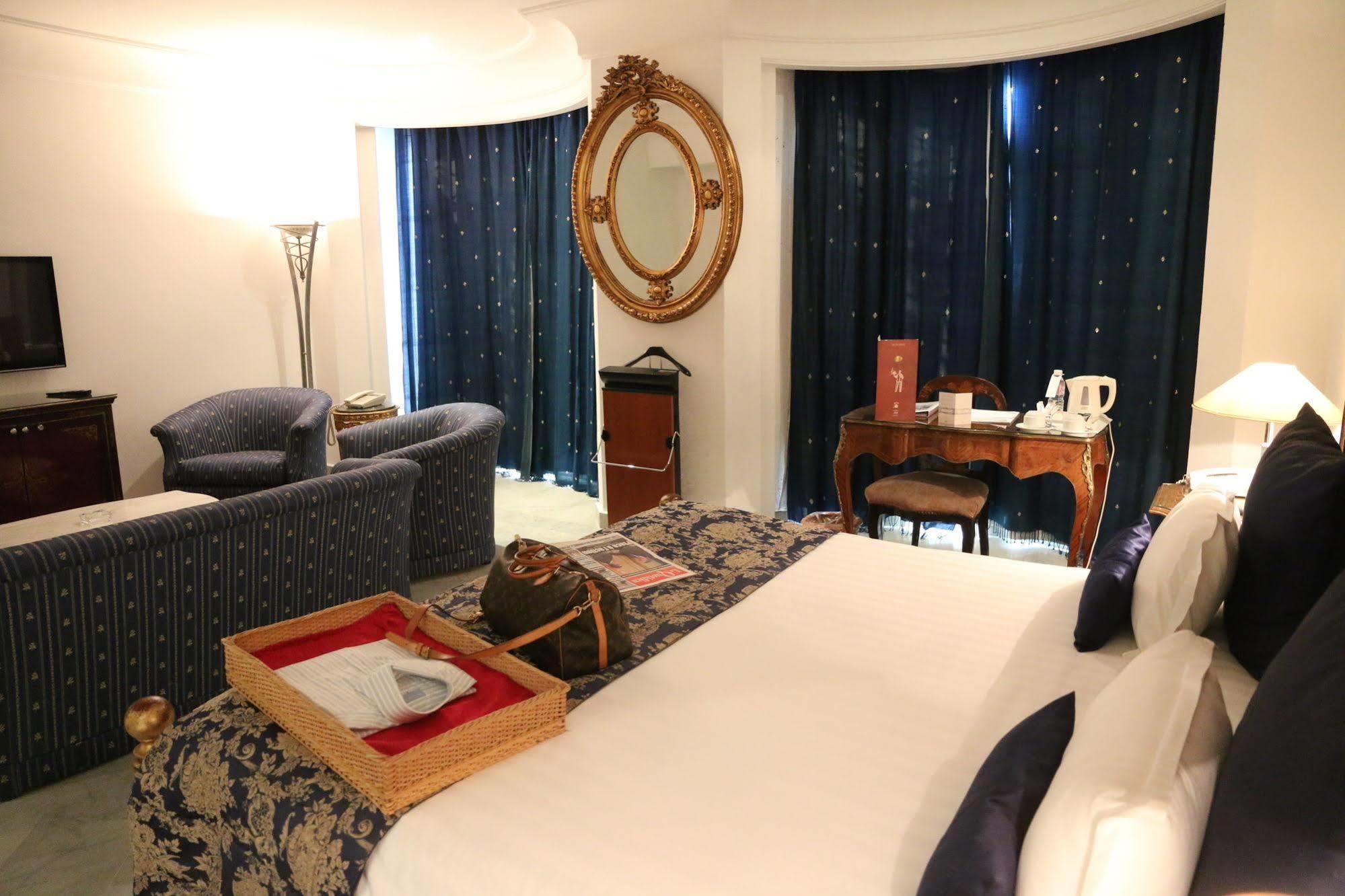 La Maison Blanche Hotel