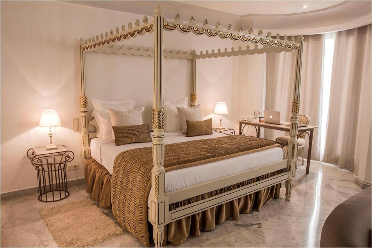 Hotel La Maison Blanche 5*