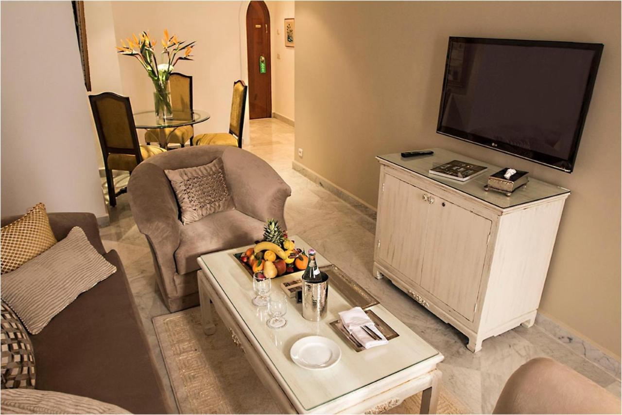 La Maison Blanche Hotel