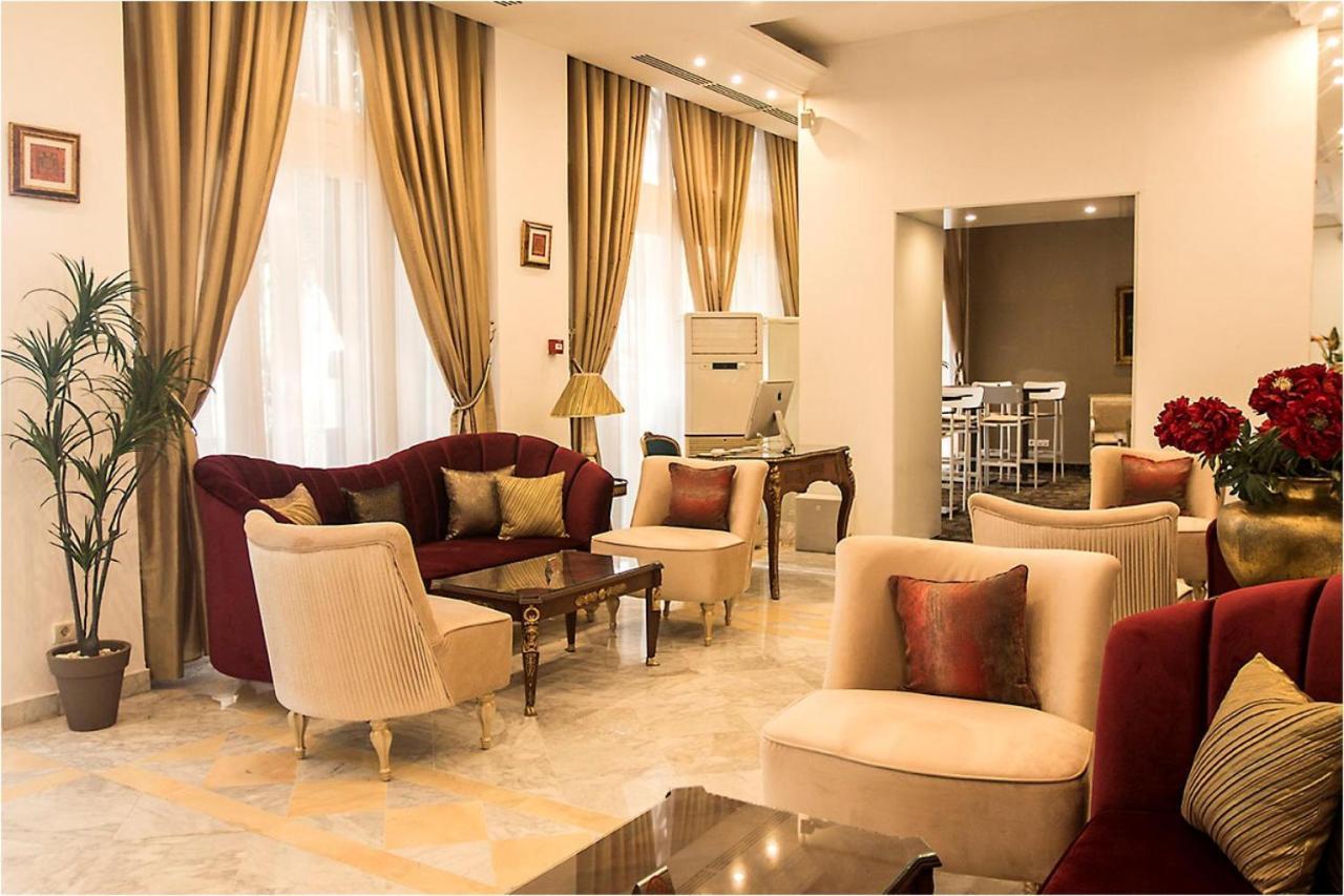 La Maison Blanche Hotel